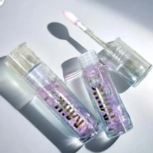 Milk lipgloss "Purple"! - Milk lipgloss "Purple" är ett närande läppglans för en glossy finish. 3,2 ml. Nytt! 