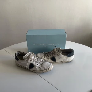 Philipe modell - philipe modells  använda men fortfarande gott sick sick 7/10 storlek 43-44
