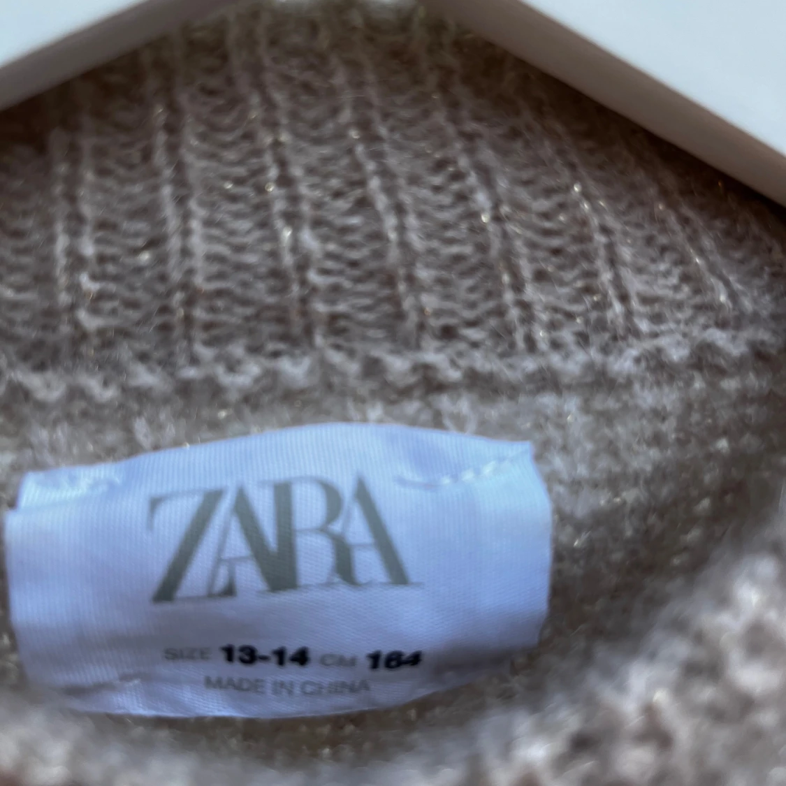 Beige stickad tröja från Zara - 91