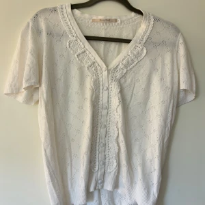 Vit blus  - Vit blus 