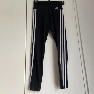 Tights - Tights i storlek XS, använda fåtal gånger så gott skick. Nypris 279kr