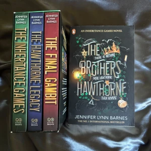 Inheritance games - Böckerna är lästa en gång och är i mycket bra skick! 
