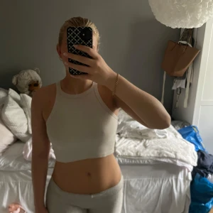 Croptopp linne - Beiget kort linne