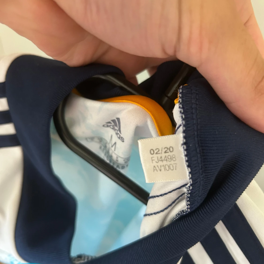 Adidas fotbollströja med blått mönster - 91