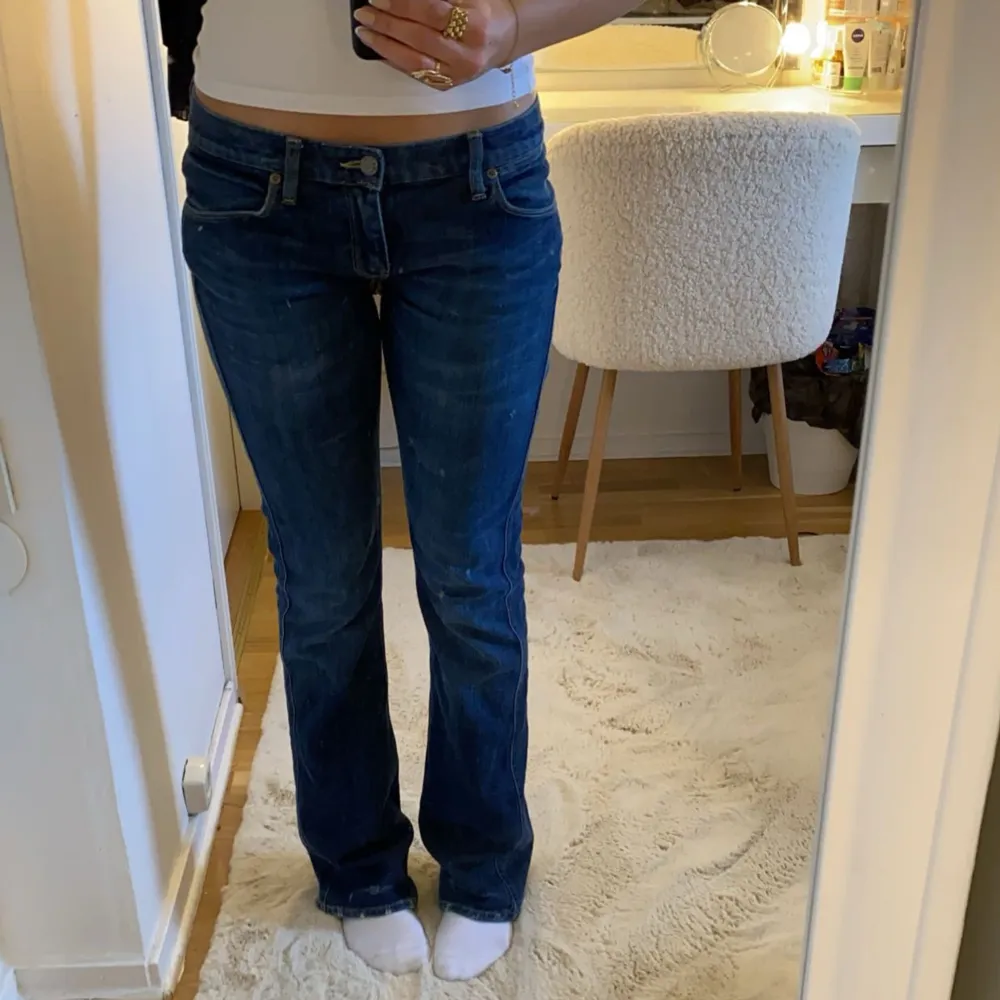 Midjemått: 40  Innerbenslängd: 84  Super fina low waist jeans från Ralp Lauren💕💕. Jeans & Byxor.