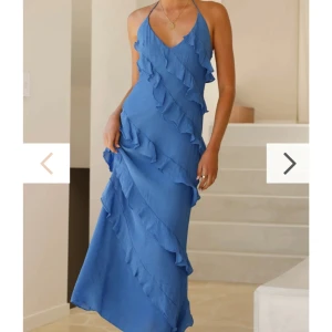 Volang klänning - Oanvänd superfin klänning från Billy J, prislappen fortfarande kvar🫶🏼 Storlek 36, säljer den för 700kr! Köparen står för frakten.