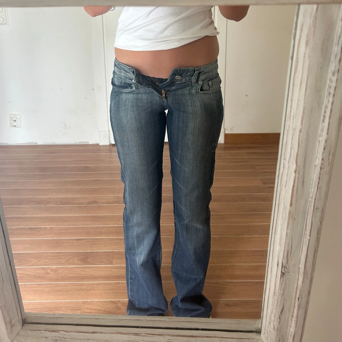 Lågmidjade bootcut jenas