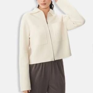 Åhléns cardigan - Ljusbeige cardigan från Åhléns i storlek S