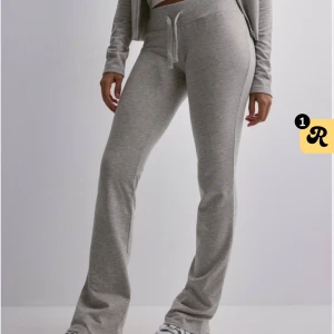 Coxy chill pants nelly - Säljer detta slutsålda mjukisbyxorna från nelly i storlek xs, oanvända (köptes förra veckan)  Kan tänka mig byta mot S