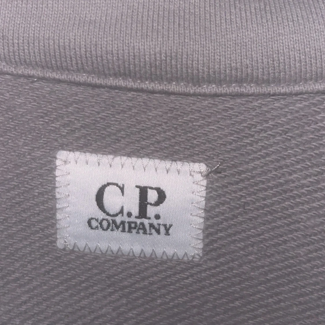 Grå tröja från C.P. Company - 91