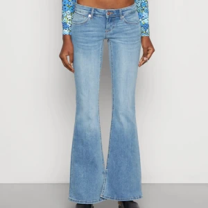 Lågmidjade only jeans - Oanvända men borttagna lappar i strl 27/32💖