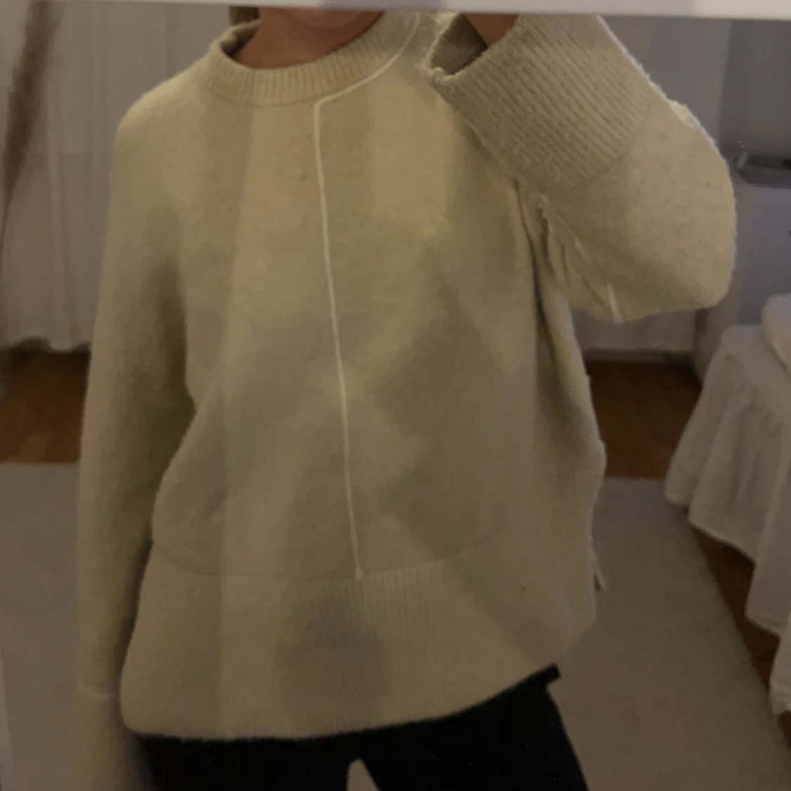 Beige stickad tröja