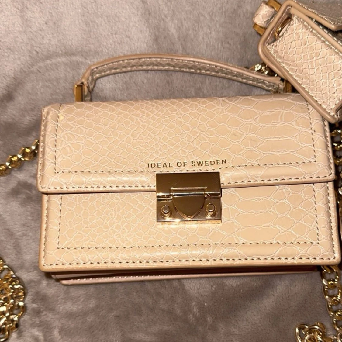 Beige handväska från Ideal of Sweden