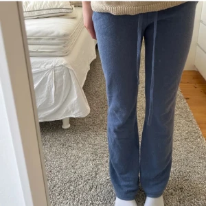 Soft goat byxor  - Säljer dessa supersköna soft goat i 100% Kashmir. Strl S och skulle säga att de är lite genomskinliga💞