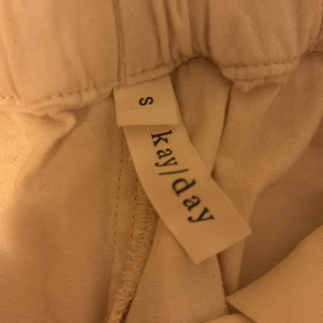 Beige byxor från kay day - 91