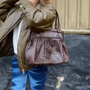 Brun väska - CIA design uf drop 02 brun väska!🤍