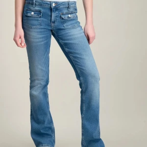 Gina Tricot Young jeans - Inte använda så många gånger då de är för små just nu❤️