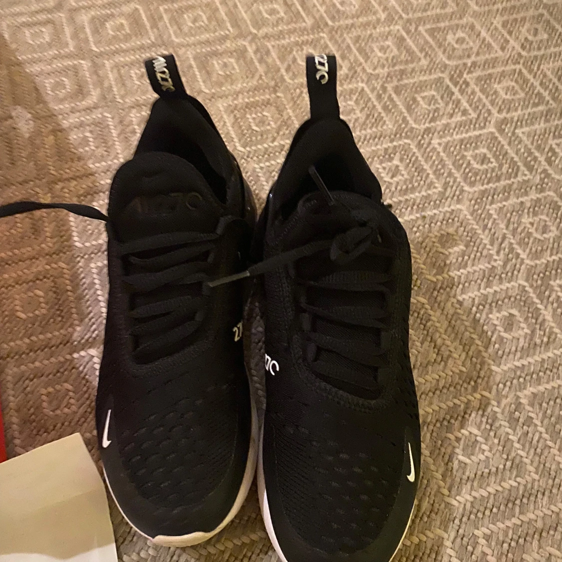 Svarta Nike Air Max 270