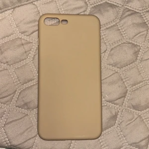 Mobilskal i nytt skick och i en elegant nude färg! - Passande till iphone 6+, 7+ och 8+