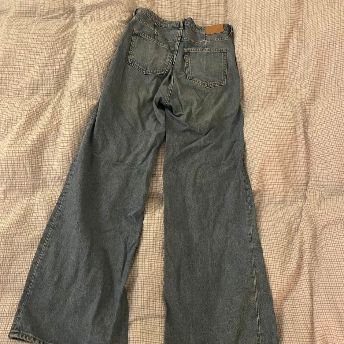 Blå jeans från Weekday - 90