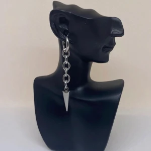 Silver chain earrings⛓️💕 - Superfina handgjorda örhängen gjorda av rostfritt stål🥰120kr/paret