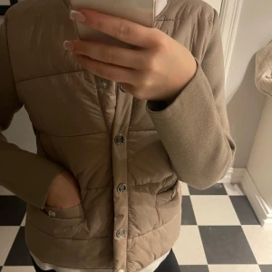 Lätt jacka från ps - Inga defekter. Pris kan diskuteras 