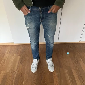 J. lindeberg jeans - Väldigt snygga jeans från J.Lindeberg. Skick 8/10. Storlek 29/32