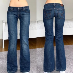 Blå bootcut jeans - Midja: 80, innerben: 76. Lågmidjade bootcut jeans, vintage från Big Star. Jag är 172 cm och passar mig perfekt i längd. Använd gärna ”köp nu” Köparen står för frakten💗💗