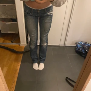 Superlågmidjade bootcut jeans - Superlågmidja bootcut jeans superfina