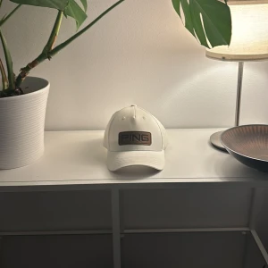 Ping Keps - Ping Keps, nästan oanvänd Sälja billigt  Snabb frakt