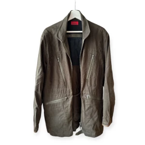 APC KANYE 2014 JACKET OLIVE - storlek L, så gott som ny :)