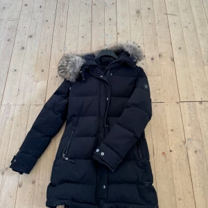 Hollis jacka - Fint skick Strl 38 Normal i storlek 