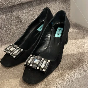 Apair skor - Fina fest skor 300kr