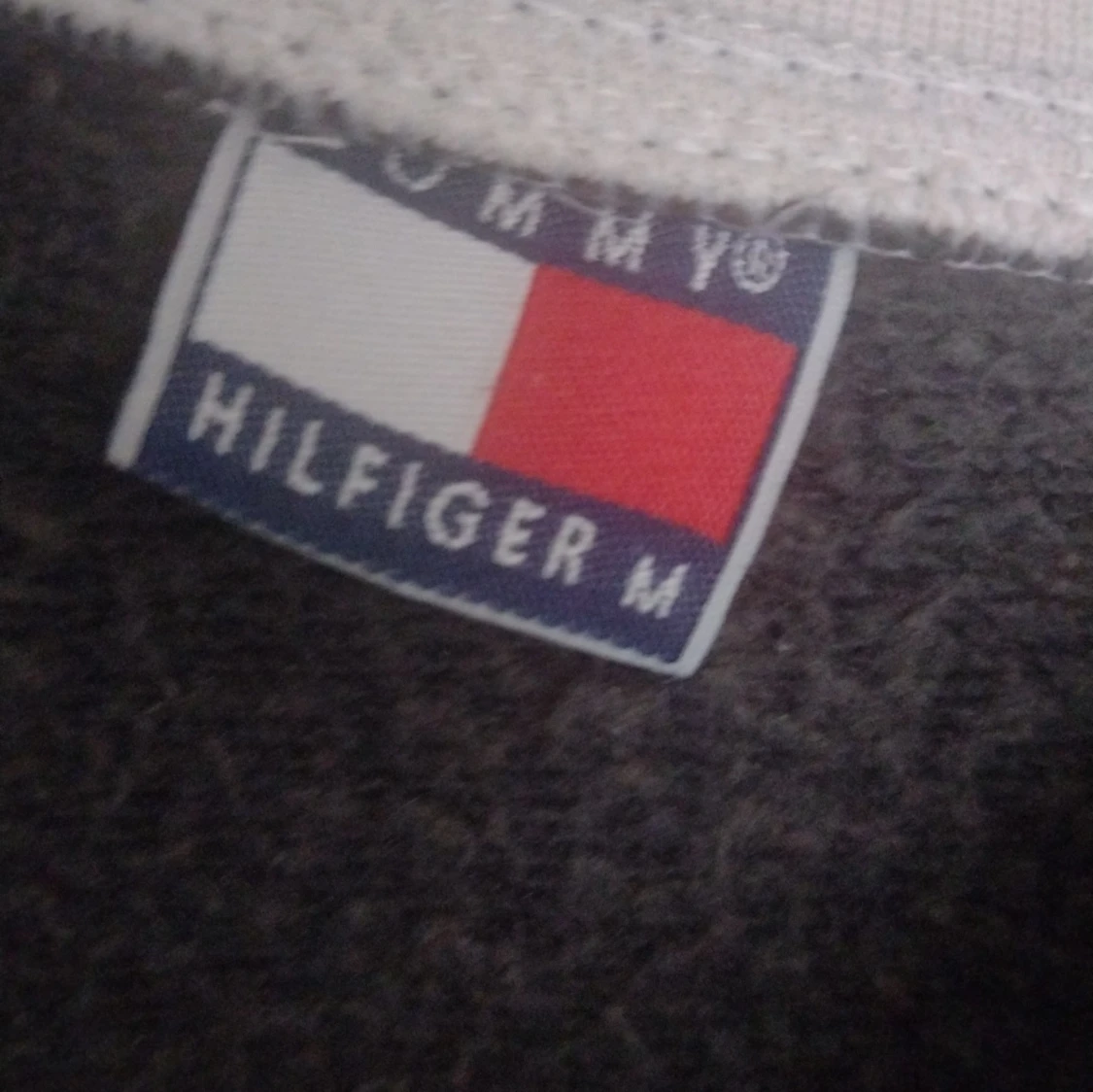 Grå sweatshirt från Tommy Hilfiger M - 90