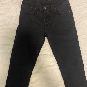 Nudie grim Tim  - Säljer dessa riktigt feta grim Tim jeansen från nudie | skick 10/10 | säger 33/34 men är mindre i storleken | kp för prisförslag byte mm