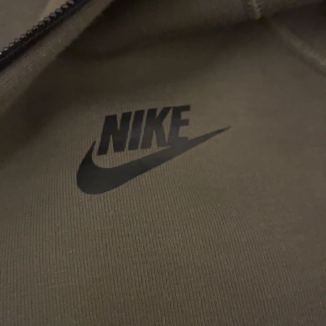 Olivgrön hoodie från Nike - 91