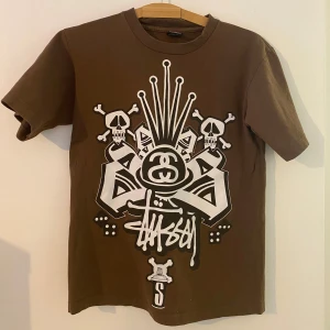 Vintage Stüssy tee - En vintage Stüssy-t-shirt