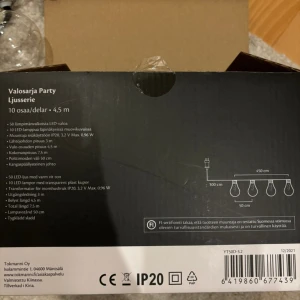 Valosarja - Tokmannista ostettu valosarja ’Party 8 Led’