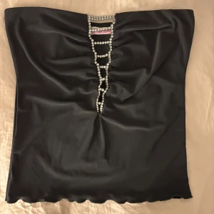 Snygg fest topp - Jätten fin topp med detaljer fram!❤️‍🔥❤️‍🔥