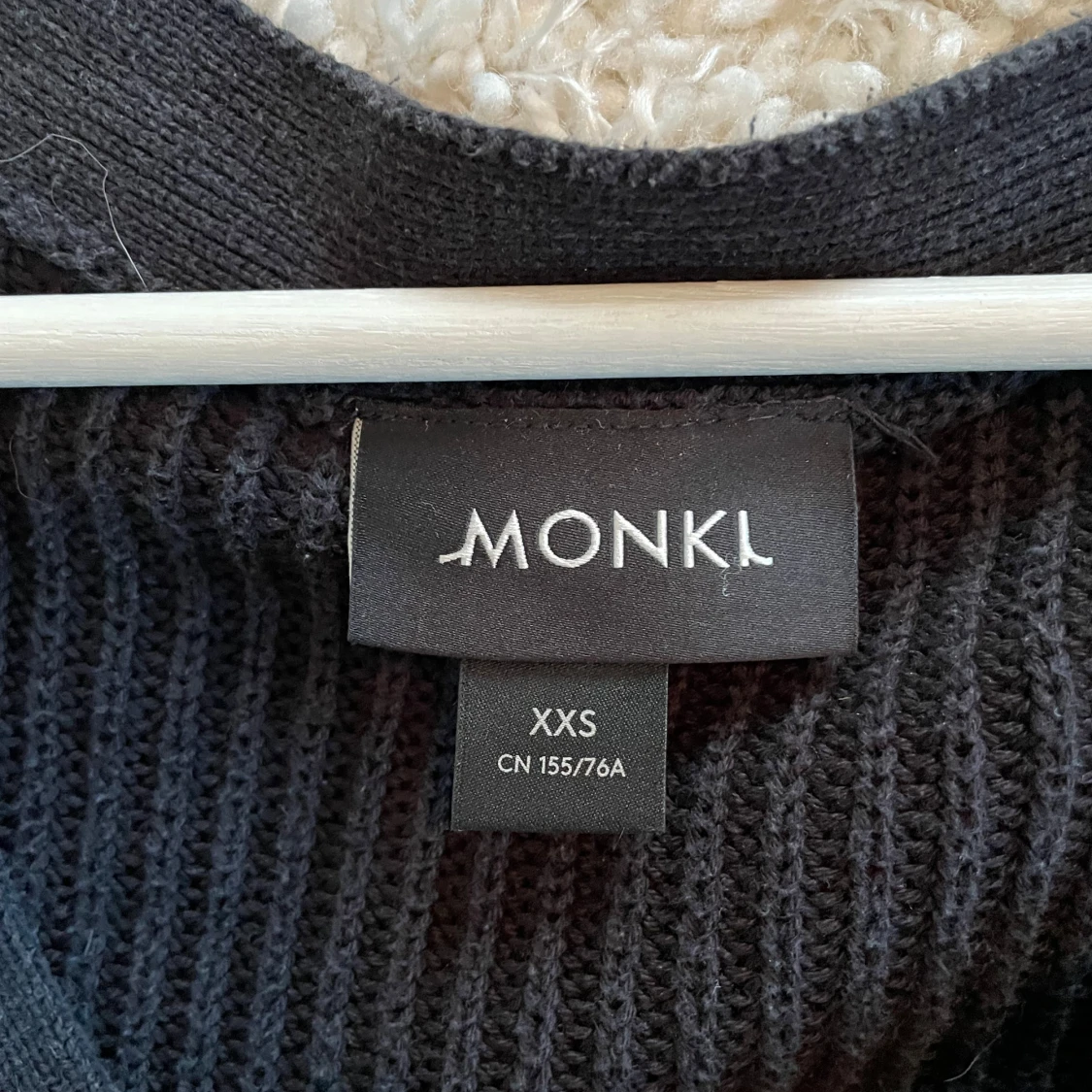 Svart kofta från Monki - 90