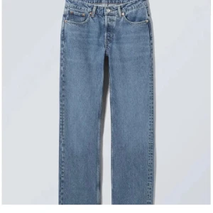 Blå jeans från Weekday - Snygga blå jeans från Weekday🩷 i 24/30