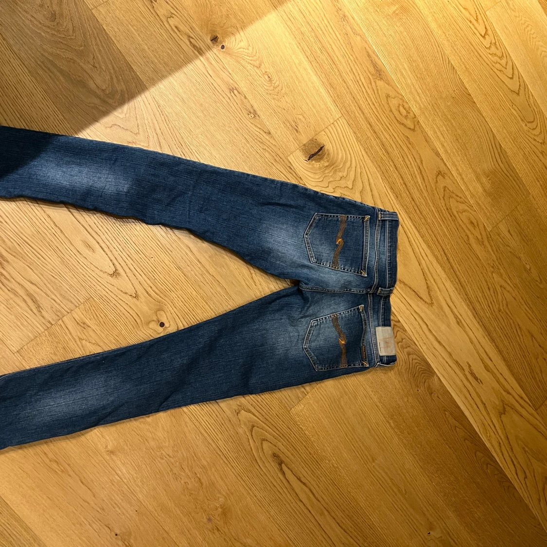 Blå jeans från Nudie Jeans - 90