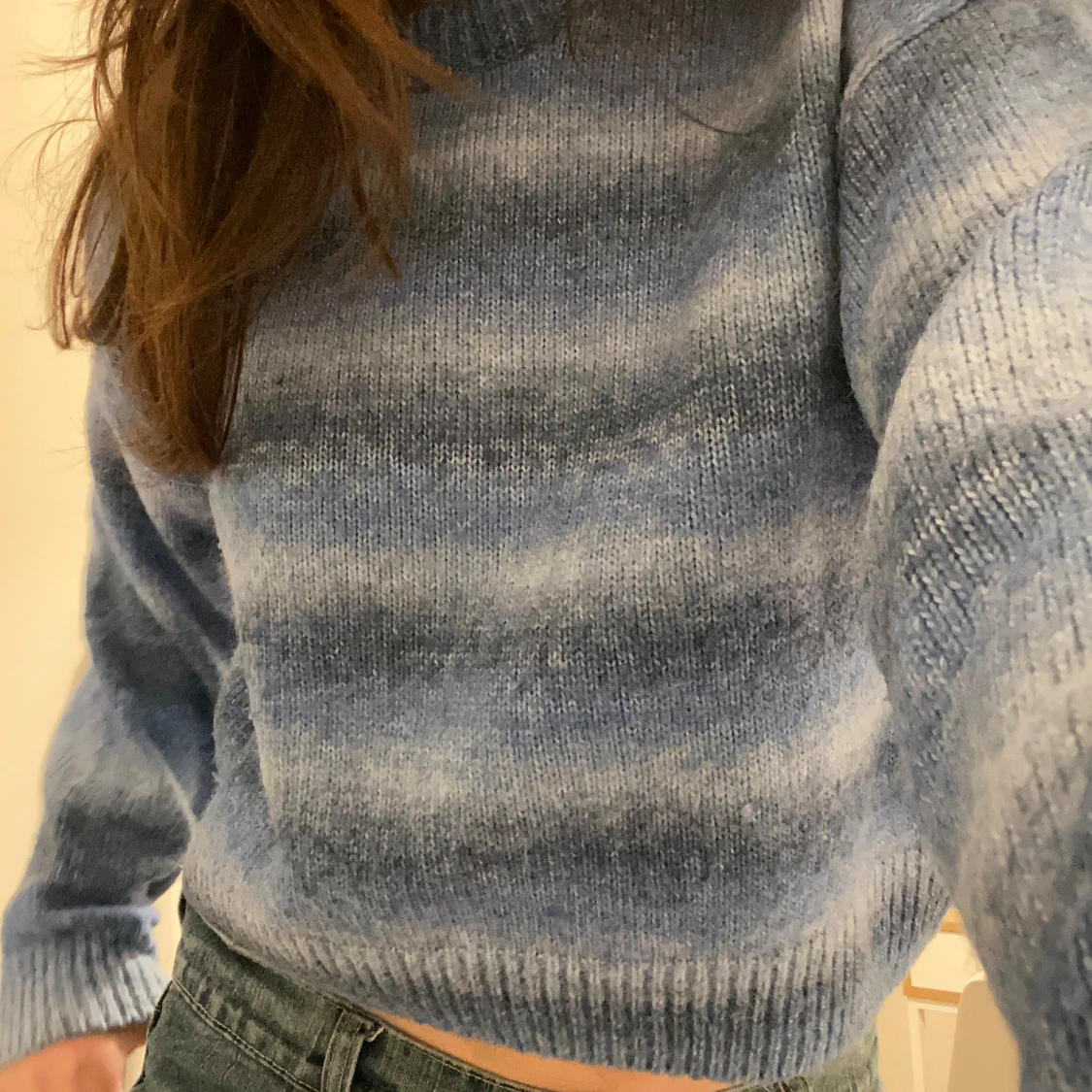 Blå stickad tröja - 90