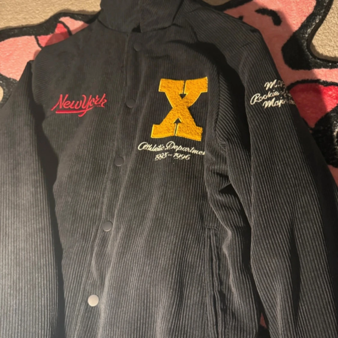 Mörkblå varsity jacka  - 90