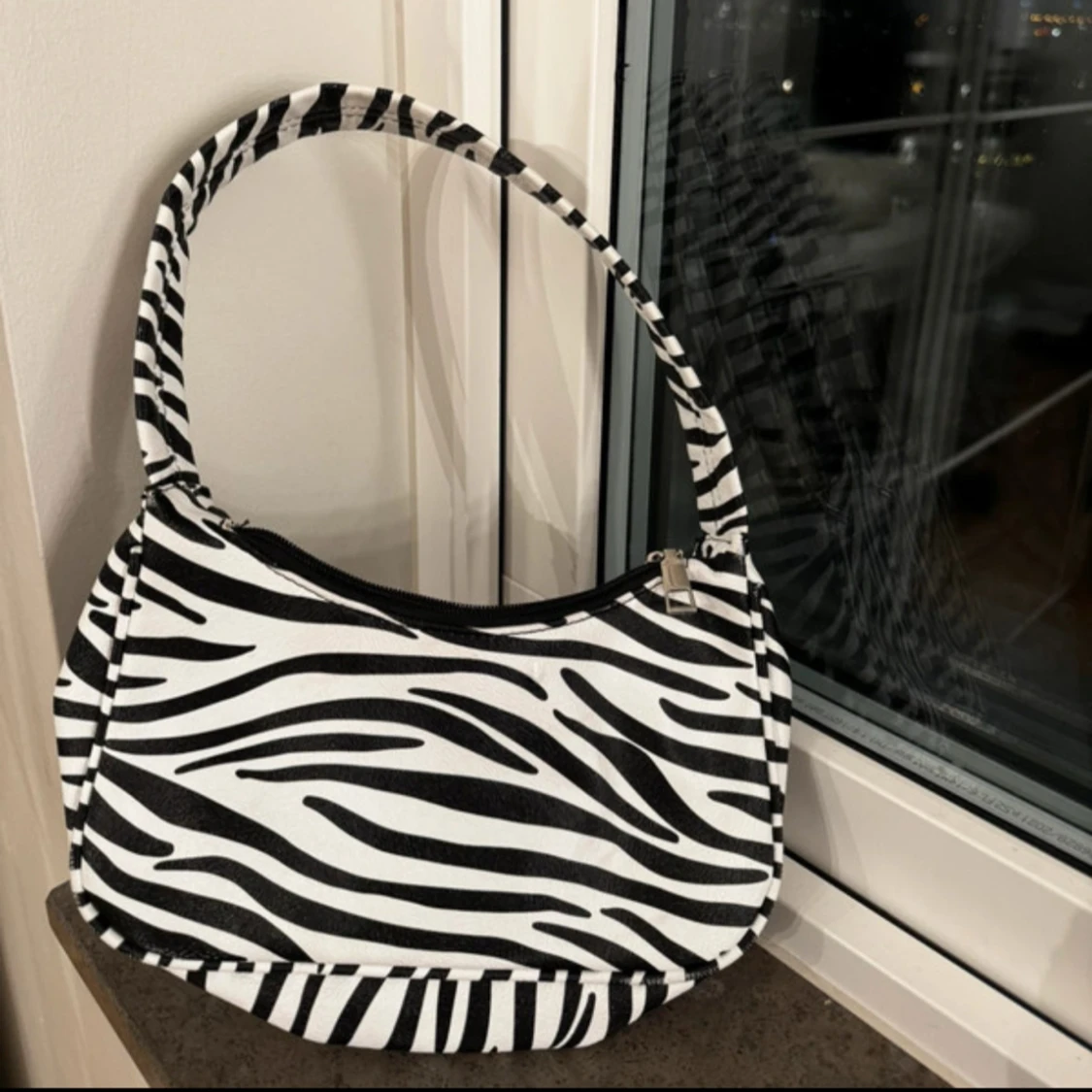Zebramönstrad axelväska - 90
