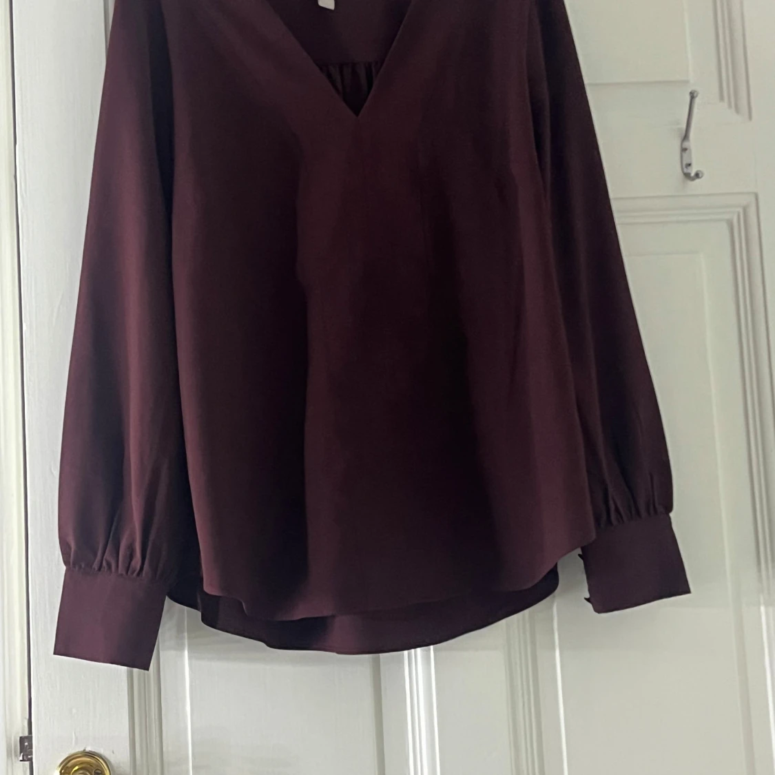 Vinröd blus från H&M 