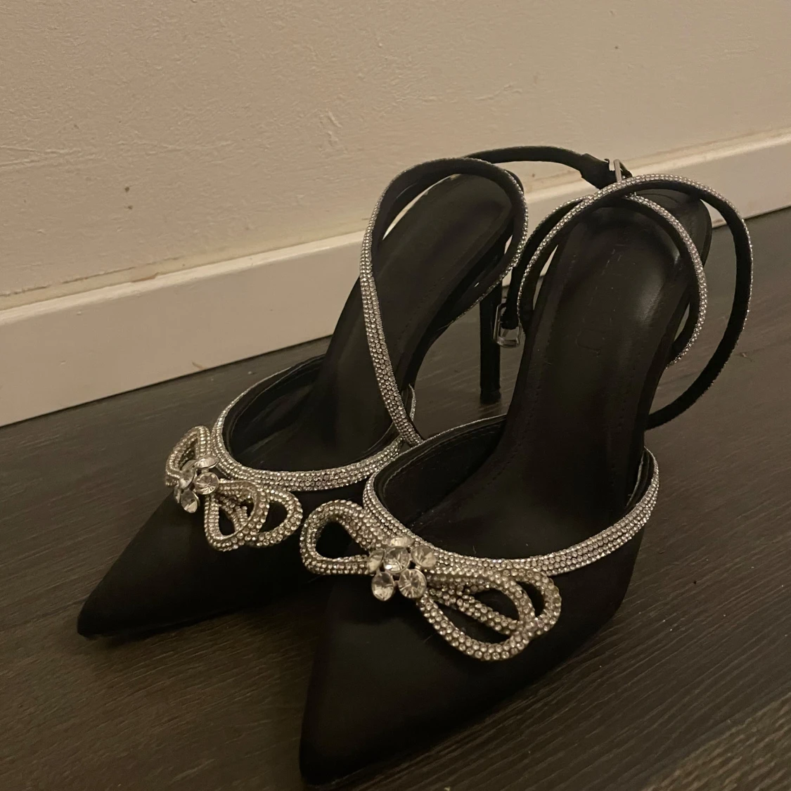 Klackar strass rosett