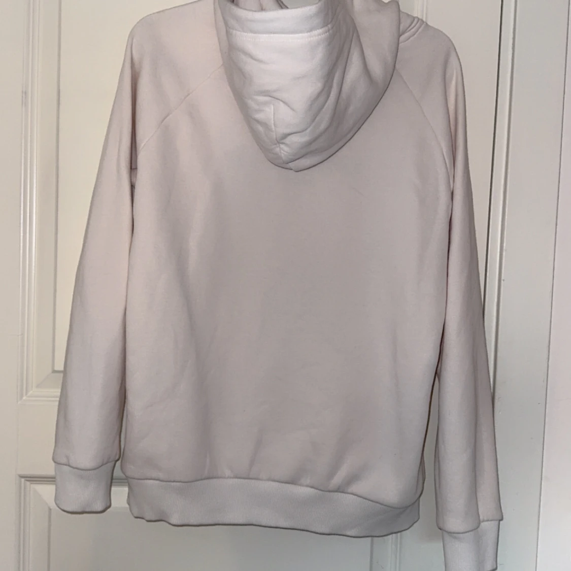 Vit hoodie från Peak Performance - 91