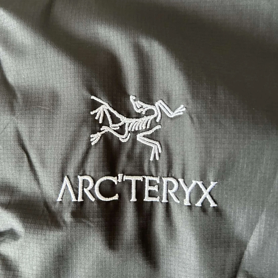 Svart dunjacka från Arc'teryx - 90