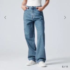 Jeans - Jeans från Weekday i modell Space, storlek 30/32. Passade tyvärr inte mig, så superfint skick. Nypris 600:-